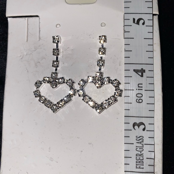 1 bundle of 4 pair fashion/custome rhinestones earrings - Picture 4 of 5